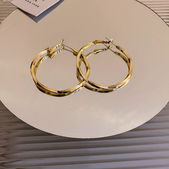 Wholesale Exaggerated Metal Earrings With Flower Pattern Retro Personality Electroplated