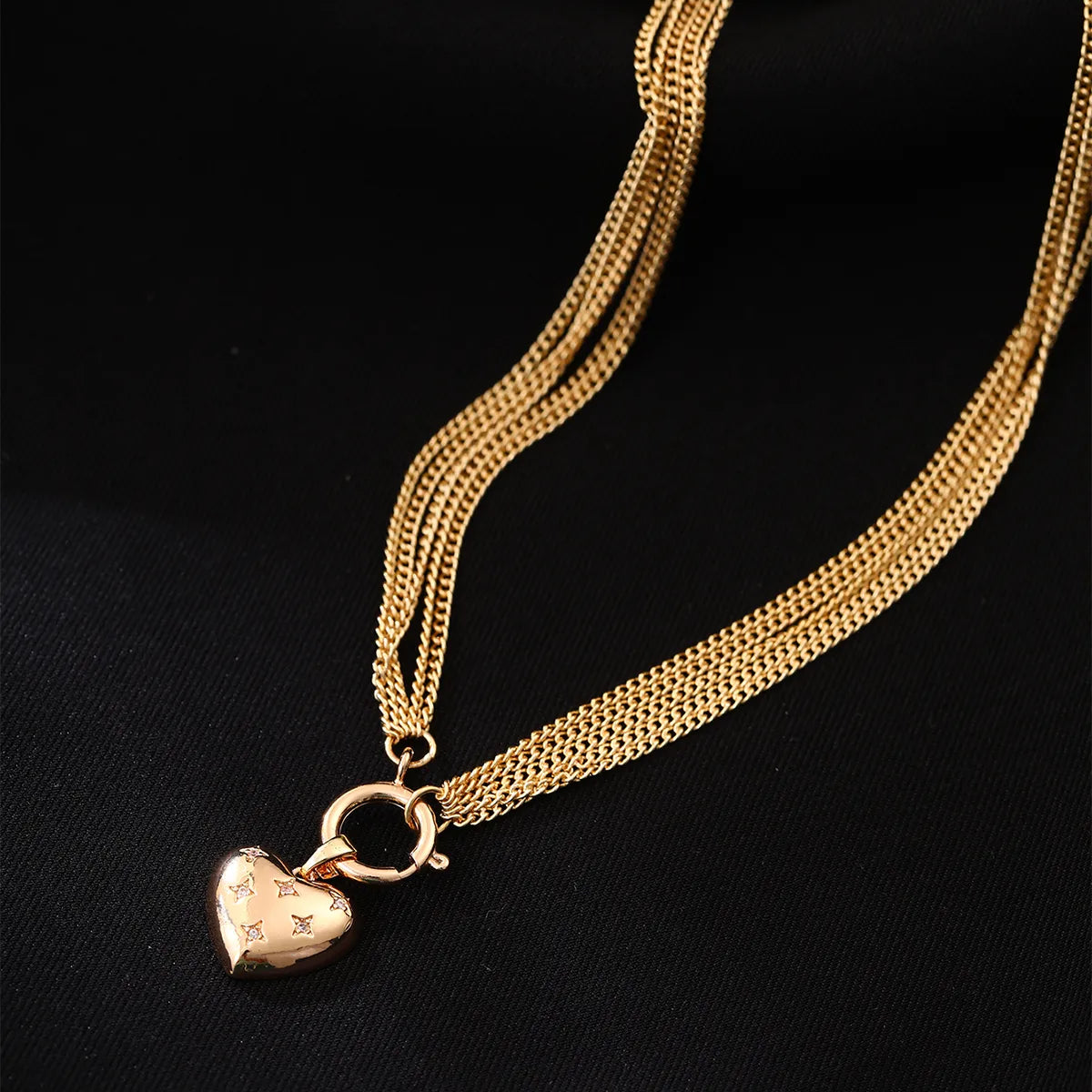 Wholesale Exaggerated Punk Simple Style Heart Shape Copper Inlay Zircon Pendant Necklace