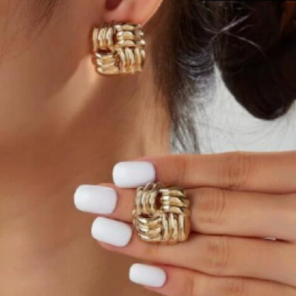 Wholesale Exaggerated Square Alloy Earrings With Geometric Texture And Electroplating For Women