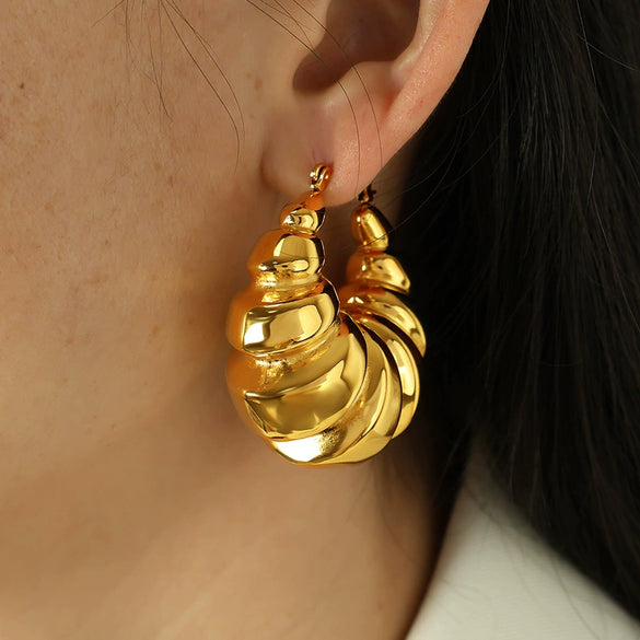 Wholesale Exaggerated 316L Stainless Steel Geometric Earrings For Women With Wave Pattern And Electroplating Design