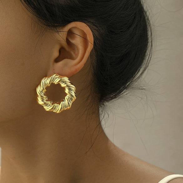 Wholesale Exaggerated Twist Circle Earrings For Women Plastic Resin Gold Plated Geometric Style Electroplated