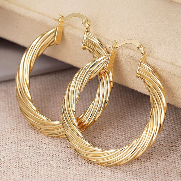 Wholesale Exotic Exaggerated Round Geometric Copper Earrings With Electroplating