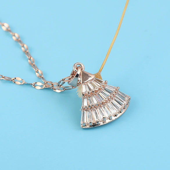 Wholesale Fanshaped Small Skirt Necklace For Female Clavicle Rose Gold Titanium Steel With Zircon Inlaid Fashion Ol Style Water Wave Chain