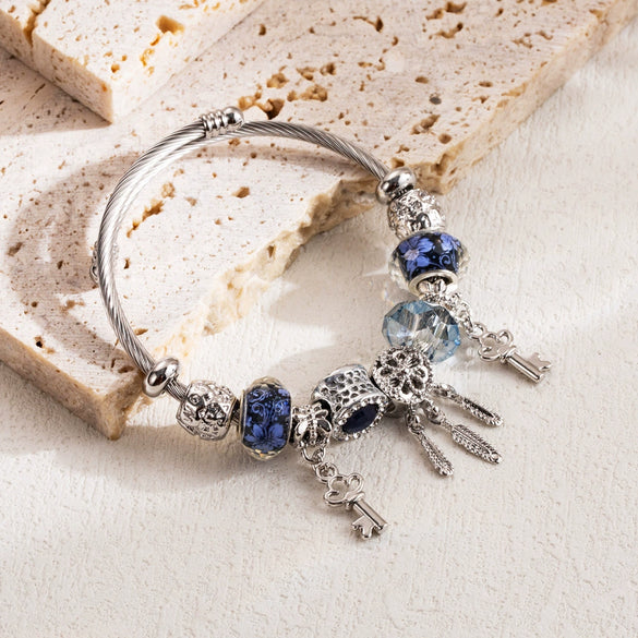 Wholesale Fashion Alloy Bracelet With Diamond Key Flower Love Pendant Geometric Heart Styling