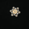 Wholesale Fashion Colored Diamond Snowflake Flower Zinc Alloy Brooch With Electroplating