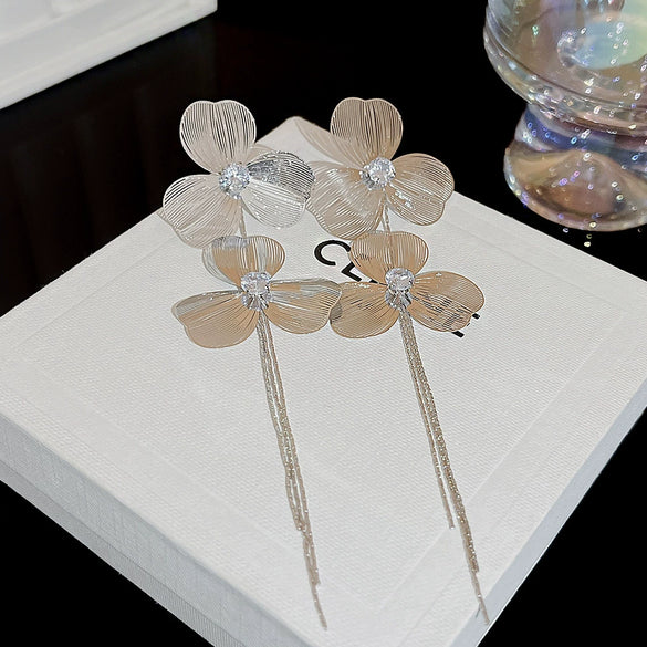 Wholesale Fashion Exaggerated Women's Flower Earrings Copper With Diamond Design