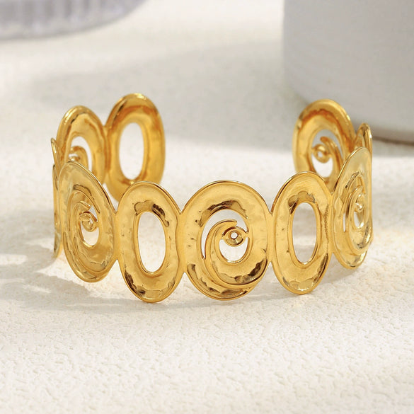 Wholesale Fashion Geometric Spiral Cut Out Design Oil Pressure 18K Gold Plated Stainless Steel Hand Bracelet