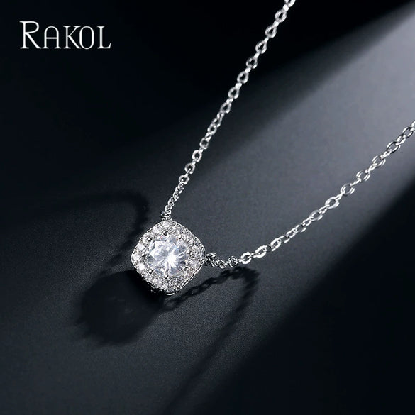 Wholesale Fashion Geometric Square Necklace Inlaid Aaa Zircon Full Diamond Allmatch Pendant For Women