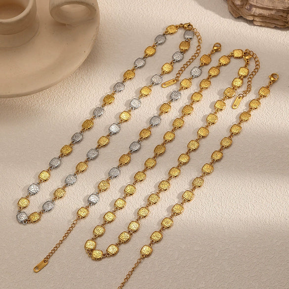 Wholesale Fashion Geometric Square Sequin Stainless Steel Necklace For Women With Electroplating Versatile Simple High End Gold And Silver Titanium Steel Clavicle Chain