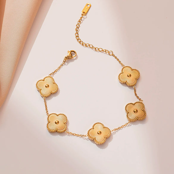 Wholesale Fashion High Quality Luxury Stainless Steel And Titanium Steel Flower Four Leaf Clover Women's Bracelet With Electroplating