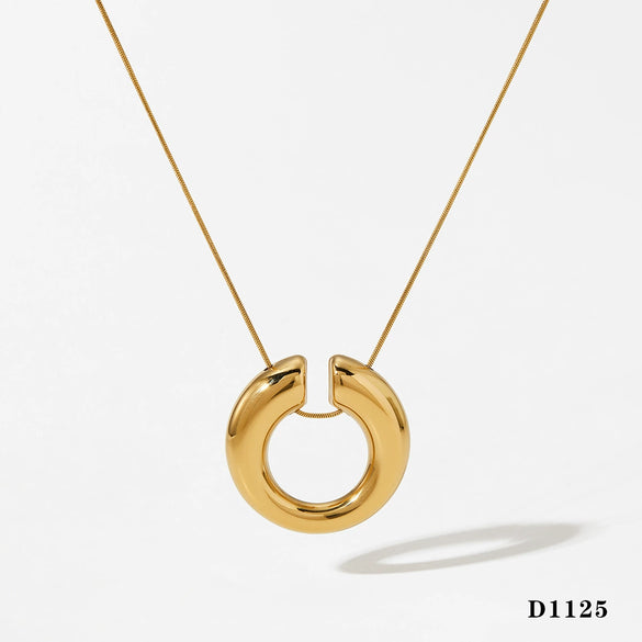 Wholesale Fashion Hollow C Shaped Glow Pendant Necklace In Stainless Steel With Electroplated Color Preservation For Women