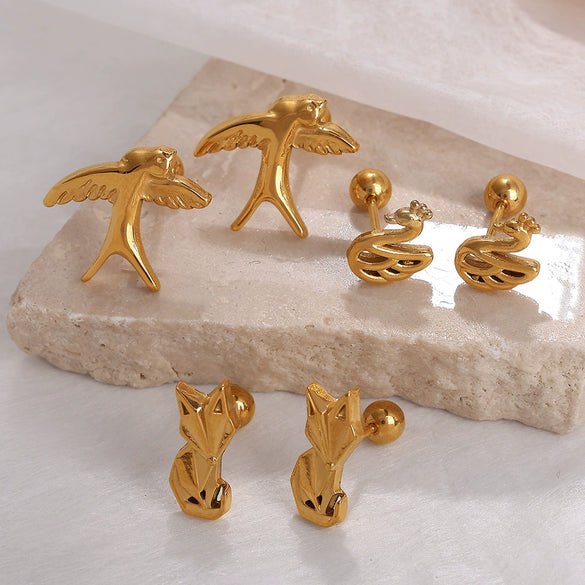 Wholesale Fashion Jewelry Stainless Steel Plated 18K Gold Rhinestone Inlaid Kitten Bear Shaped Earrings