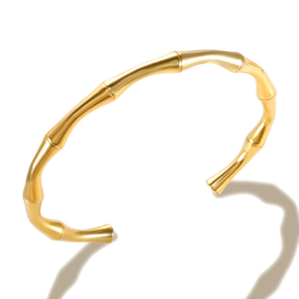 Wholesale Fashion Light Luxury Electroplated Stainless Steel Geometric And Heart Shape Bracelet For Women