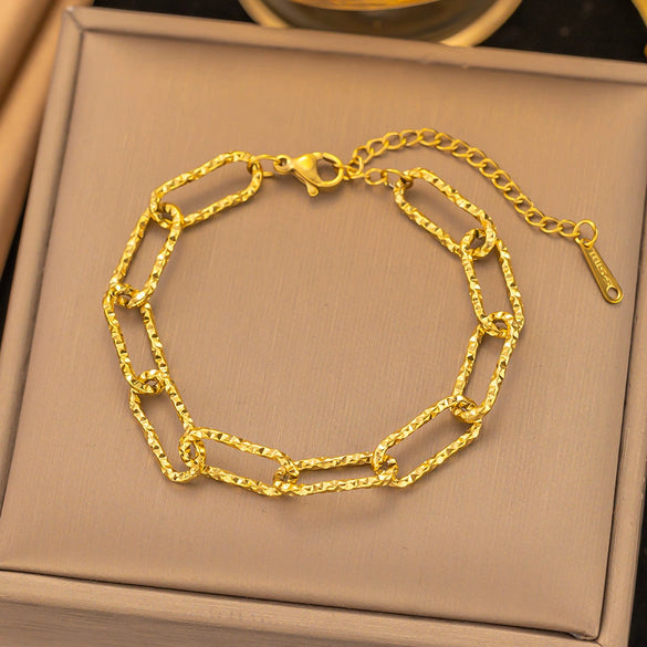 Wholesale Fashion Light Luxury Electroplated Stainless Steel Geometric And Heart Shape Bracelet For Women