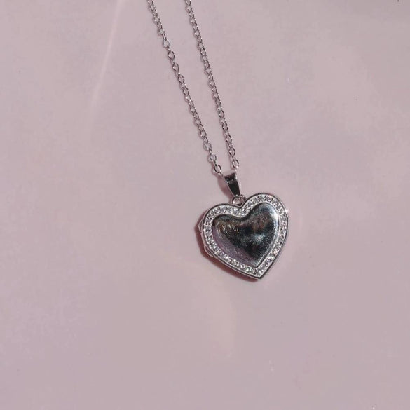Wholesale Fashion Love Oil Dripping Opening And Closing Clavicle Necklace Copper Enamel Geometric Pendant O Word Chain Electroplated For Women