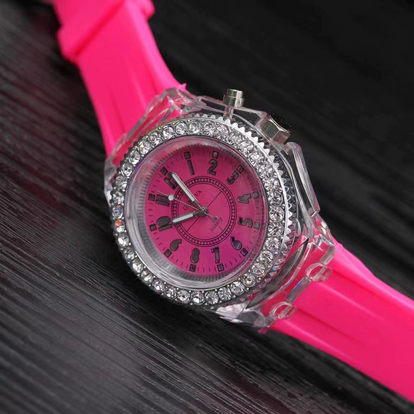 Wholesale Fashion Luminous Quartz Sports Watch Plastic Case Silicone Strap Stainless Steel Buckle Round Dial