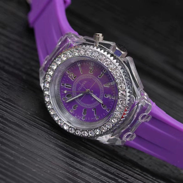 Wholesale Fashion Luminous Quartz Sports Watch Plastic Case Silicone Strap Stainless Steel Buckle Round Dial