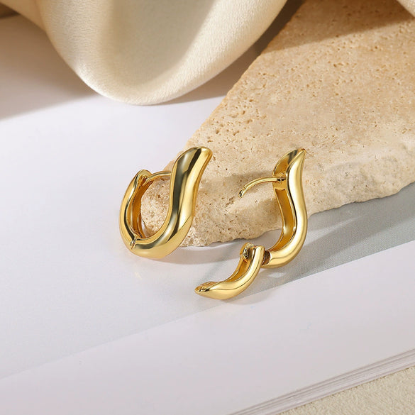 Wholesale Fashion Ol Geometric Cshaped And Heartshaped Earrings For Women Copper Alloy Inlaid With Artificial Gemstones And Semiprecious Stones Electroplated