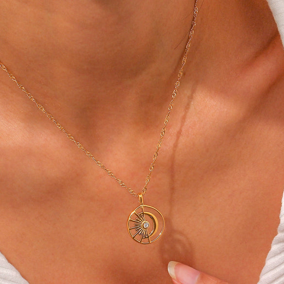 Wholesale Fashion Personality Temperament Pendant Jewelry Stainless Steel 18K Gold Plated Hollow Geometric Sun Moon Necklace For Women