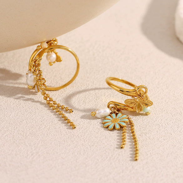 Wholesale Fashion Retro Medieval Jewelry Stainless Steel 18K Gold Plated Tassel Open Ring With Flower Pattern And Electroplating