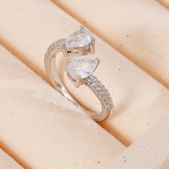 Wholesale Fashion Retro Simple Love Copper Ring Inlaid Zircon With Geometric Pattern And Electroplating For Women