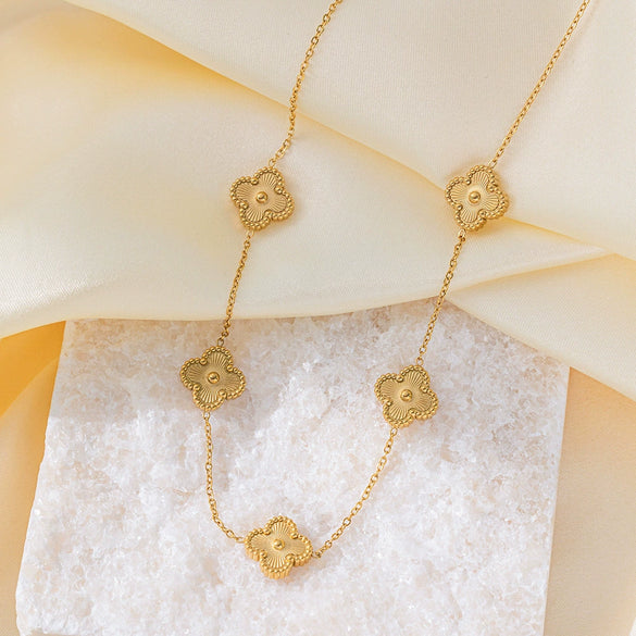 Wholesale Fashion Simple Flower And Fourleaf Clover 18K Gold Electroplated Titanium Steel Necklace For Women