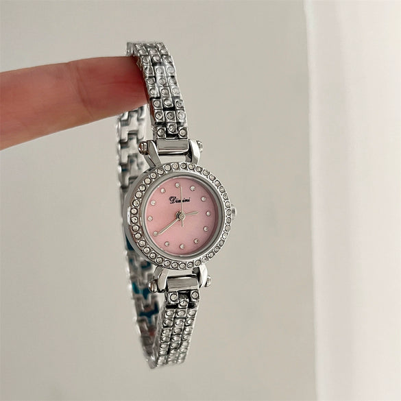 Wholesale Fashion Square Bracelet Watch For Women With Golden Spike Mermaid Design Made Of Alloy And Stainless Steel
