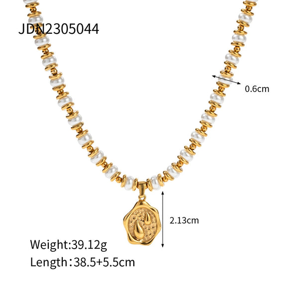 Wholesale Fashion Stainless Steel Inlaid Pearl Coin Pendant Necklace With Snake Bone Chain And Geometric Pattern And Electroplating Treatment
