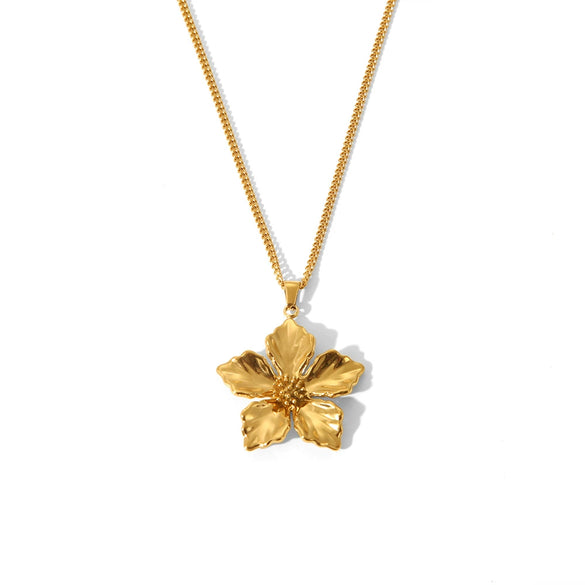 Wholesale Fashion Stainless Steel Necklace With Heart Shaped Love Pendant Light Luxury Style Pvd Furnace Real Gold Electroplated For Women