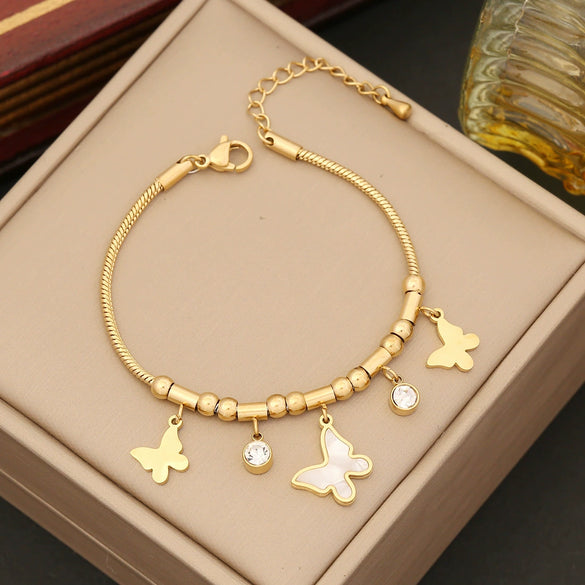 Wholesale Fashion White Shell Butterfly Jewelry Set For Women Stainless Steel Necklace With Electroplated Ochain And Insect Shaped Pendant