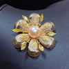 Wholesale Fashion Women's Copper Plated Real Gold Freshwater Pearl Flower Brooch For Decoration