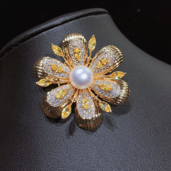 Wholesale Fashion Women's Copper Plated Real Gold Freshwater Pearl Flower Brooch For Decoration