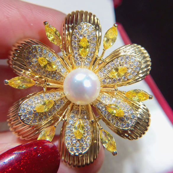 Wholesale Fashion Women's Copper Plated Real Gold Freshwater Pearl Flower Brooch For Decoration