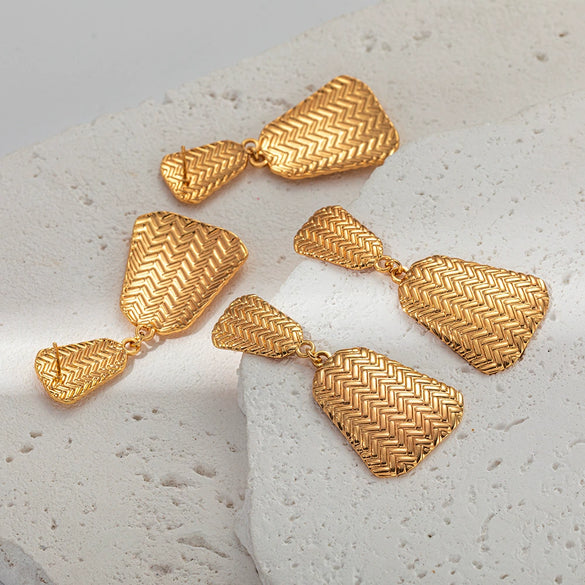 Wholesale Fashion Women's Stainless Steel Banana Fan Earrings With Embossed Leaves Design And Electroplating Treatment