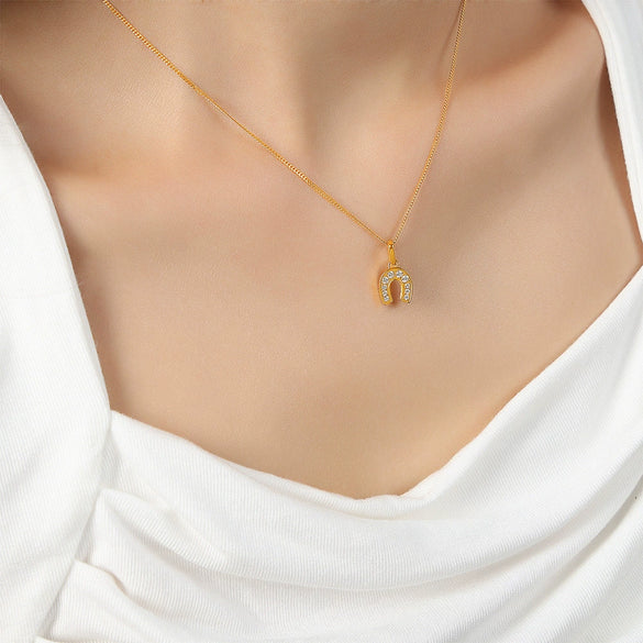 Wholesale Fashion Women's Titanium Steel Clavicle Chain With Horseshoe Printed 18K Gold Plated Geometric Pendant Necklace Jewelry Electroplated