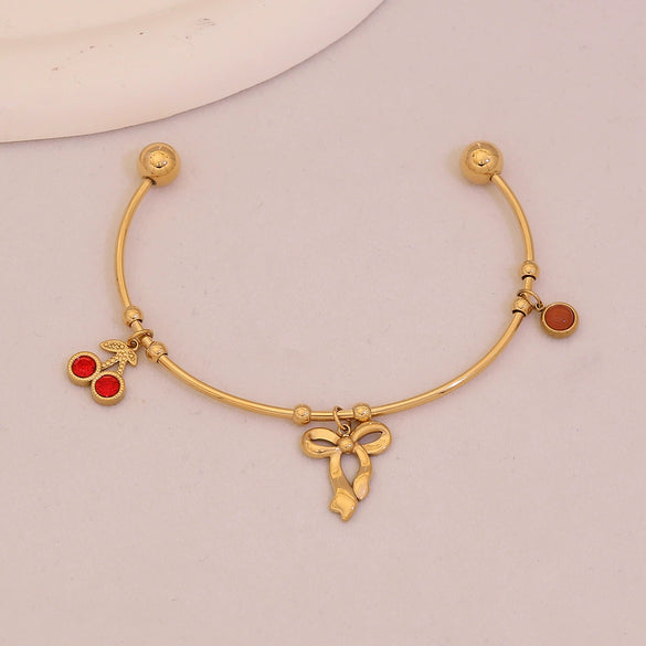 Wholesale Fashionable Elegant And Versatile Flower Heart Multielement Stainless Steel Electroplated Bracelet For Office Ladies