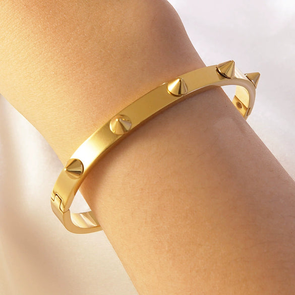 Wholesale Fashionable Geometric 18K Goldplated Stainless Steel Rivet Bracelets Highend Jewelry Accessories