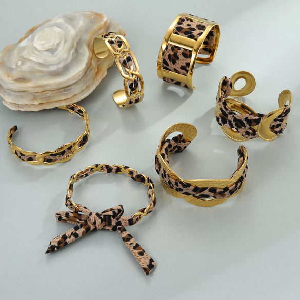 Wholesale Fashionable Leopard Print Geometric Stainless Steel 18K Gold Plated Bracelet For Women