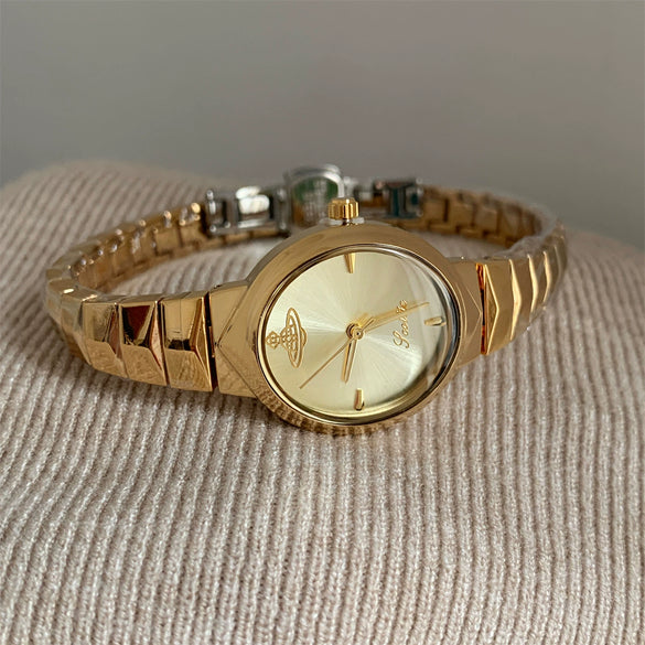 Wholesale Fashionable Light Luxury Quartz Watch For Women With Dragon Fruit Design And Oval Dial