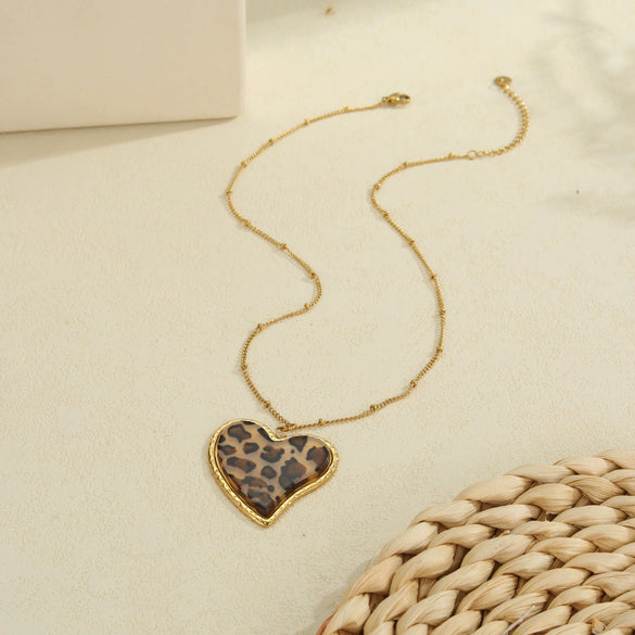 Wholesale Fashionable Retro Leopard Print Heartshaped Stainless Steel Electroplated Women's Pendant Necklace