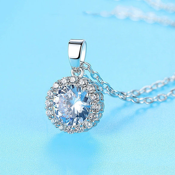 Wholesale Female Simulation Mo Diamond Necklace With Copper Round Pendant Full Drill And Geometric Styling
