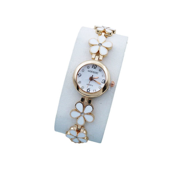 Wholesale Female Student Fashionable Alloy Bracelet Watch With Round Dial And Printed Logo