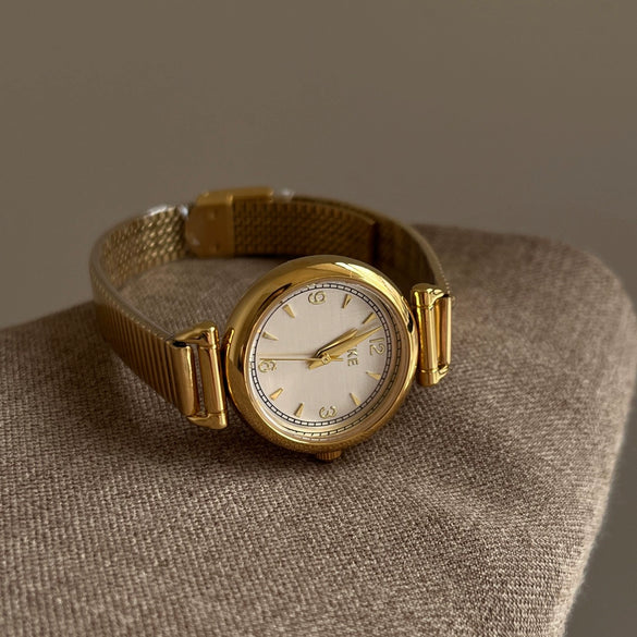 Wholesale Female Students' Retro Simple Metal Disc Watch With Stainless Steel Buckle And Round Dial