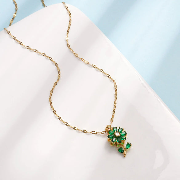 Wholesale Female Titanium Steel And Copper Ochain Necklace With Microinlaid Zircon Rotating Flower Pendant Light Luxury Style Electroplating Treatment