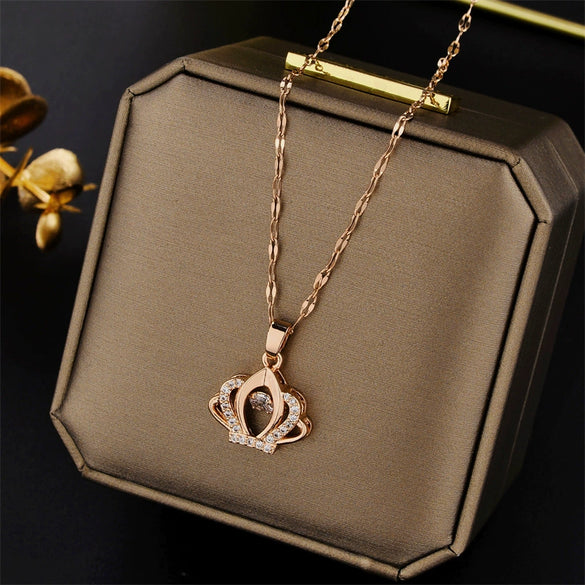Wholesale Female Titanium Steel Clover Pendant Necklace With Geometric Pattern And Electroplating Treatment Twist Chain