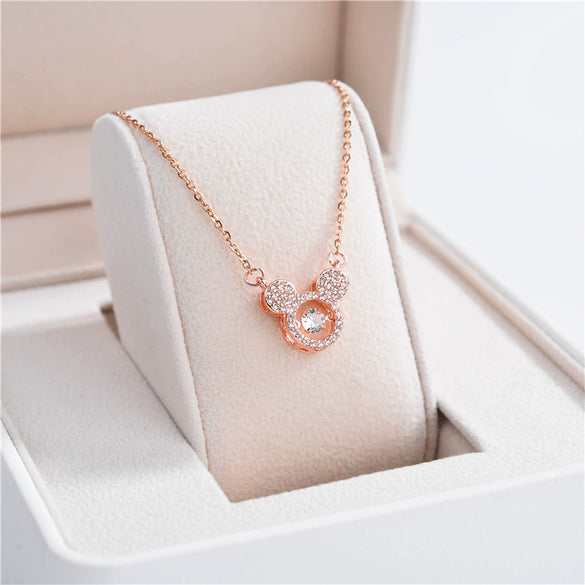 Wholesale Female Titanium Steel Clover Pendant Necklace With Geometric Pattern And Electroplating Treatment Twist Chain