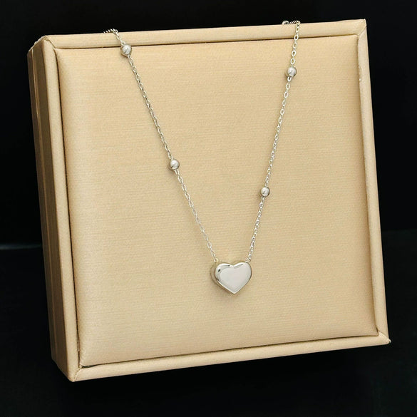 Wholesale Female Titanium Steel Love Heart Pendant Necklace With 18K Gold Electroplated Ball Chain And Niche Design Sense