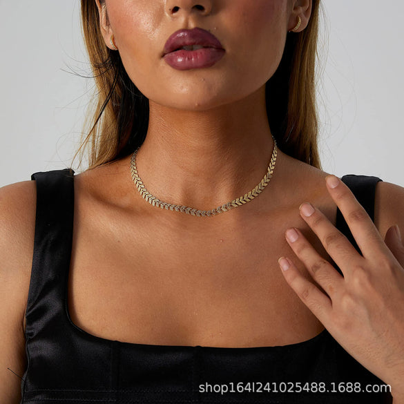 Wholesale Fishbone Animal Zodiac Style Gold Plated Copper Necklace With Electroplating