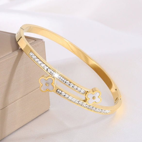 Wholesale Fourleaf Flower Highgrade Titanium Steel Electroplated Diamond Bracelet Light Luxury Allmatch Exquisite And Adjustable