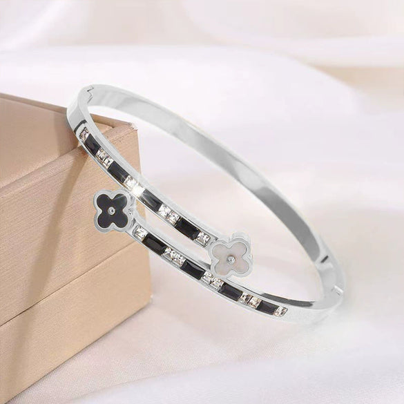 Wholesale Fourleaf Flower Highgrade Titanium Steel Electroplated Diamond Bracelet Light Luxury Allmatch Exquisite And Adjustable